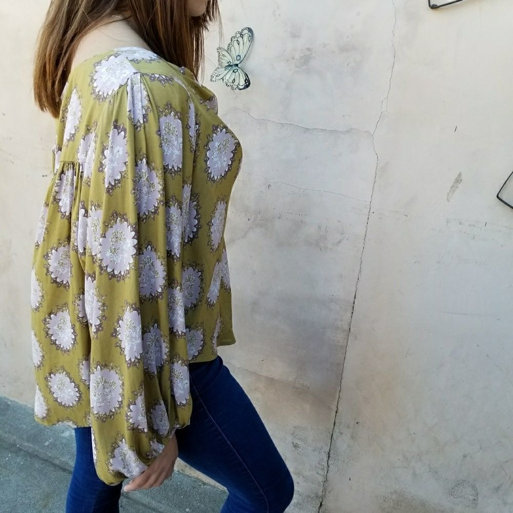 FREE PEOPLE Cowling Around green with flowers - Picture 5 of 6